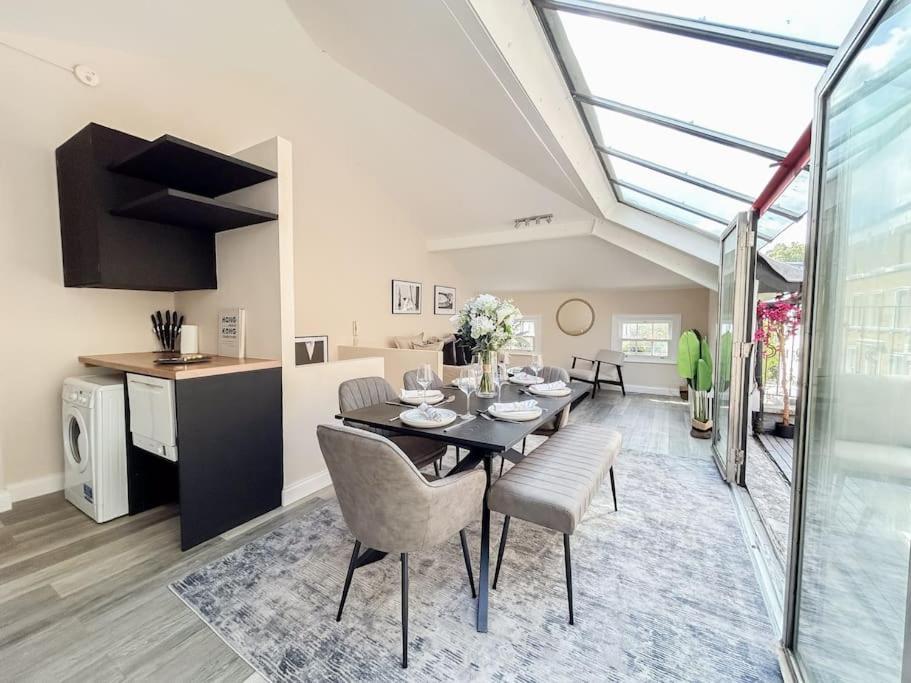 Trendy Hideaway Apartament