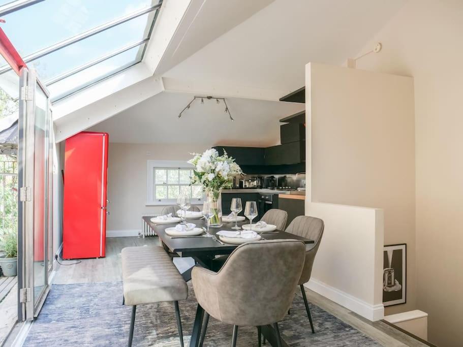 Trendy Hideaway Apartament
